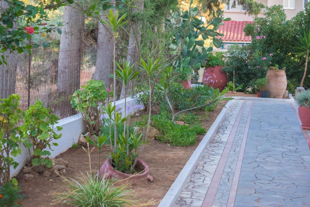 Stefanie Studios Agia Marina Dış mekan fotoğraf
