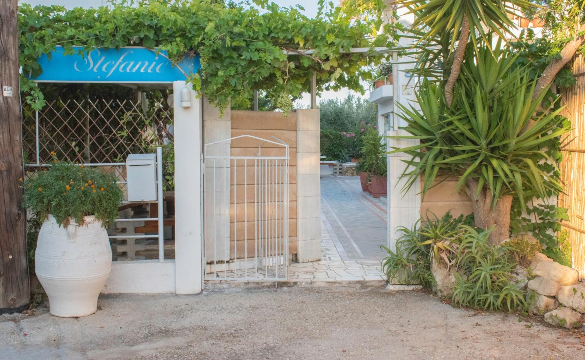 Stefanie Studios Agia Marina Dış mekan fotoğraf